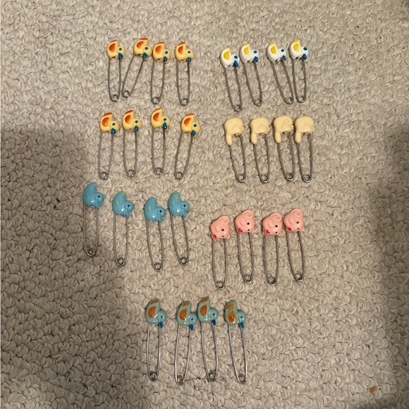 unbranded Other - Vintage Colorful Animal diaper Pins for Kids